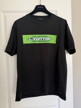 Authentic 22SS Louis Vuitton Unisex LV Logo Print T-shirt